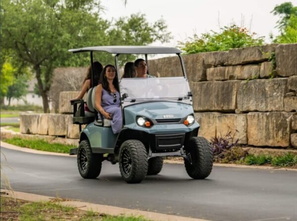 E-Z-GO Liberty Elite Electric Golf Cart - Image 3