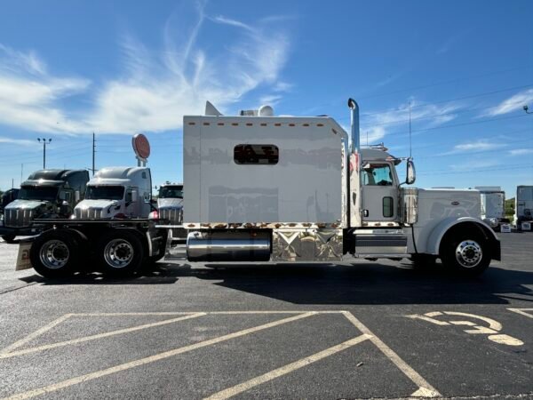 Peterbilt 379 for Sale - Image 23