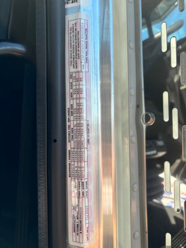 Peterbilt 379 for Sale - Image 21