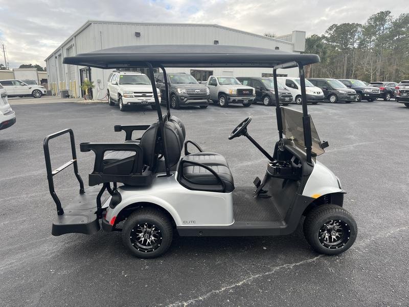 2022 E-Z-GO RXV ELiTE Golf Cart
